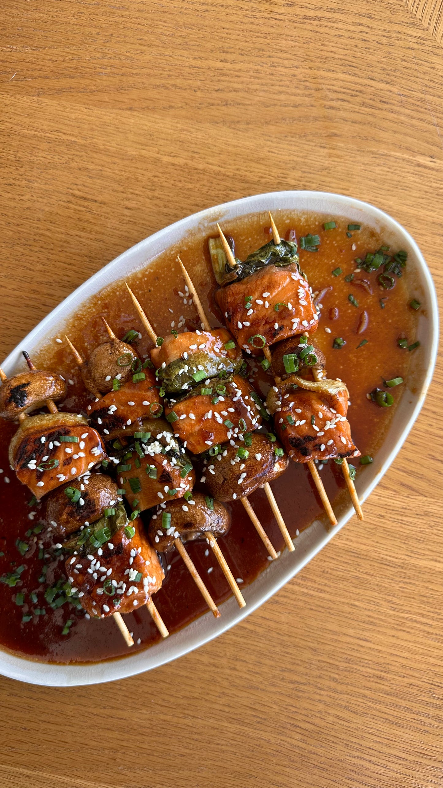 שיפודי סלמון בגלייז אסייאתי