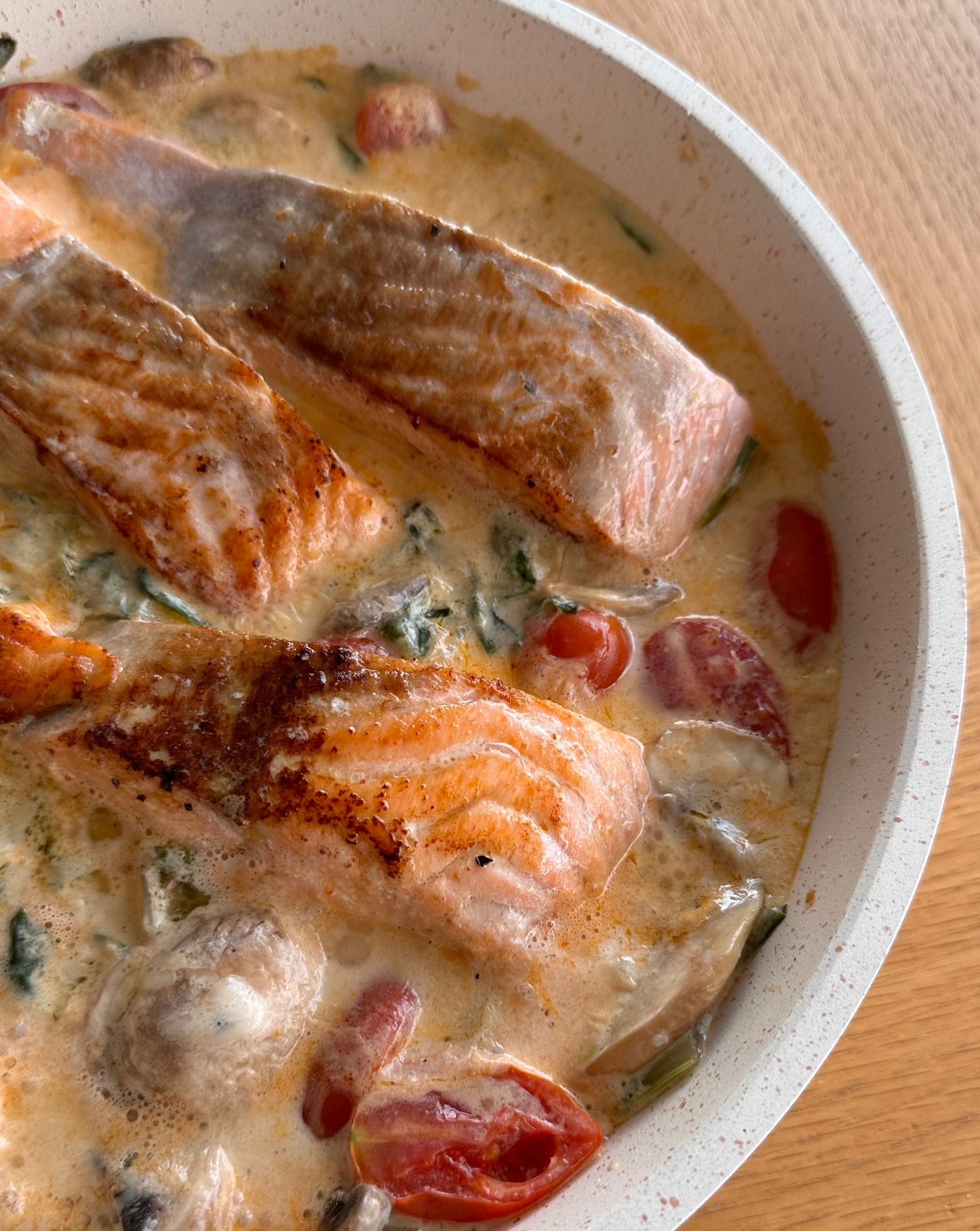 סלמון בשמנת