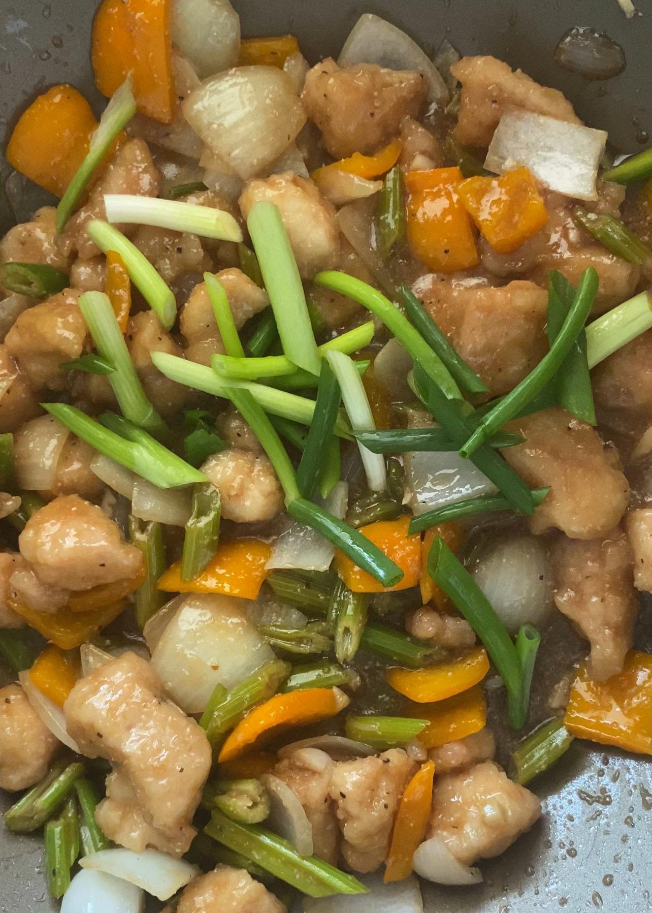 עוף בג'ינג'ר מתוק ואננס